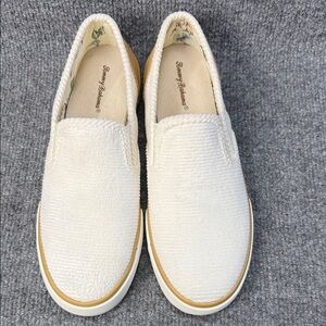 Tommy Bahama Cream Slip-On Corduroy Sneakers with Tan Trim Women’s Size 8.5